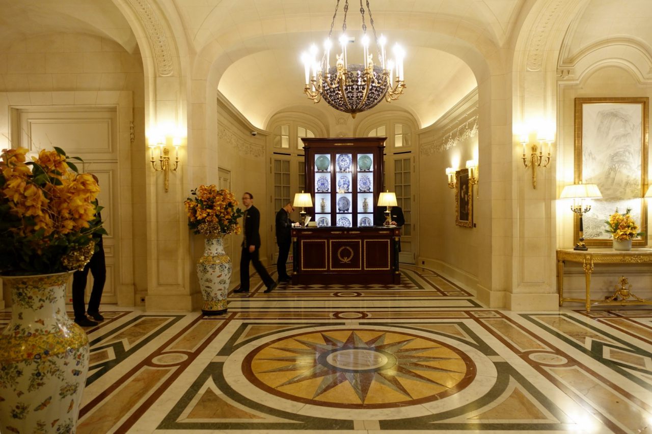 Review-Shangri-La Paris Lobby-Concierge