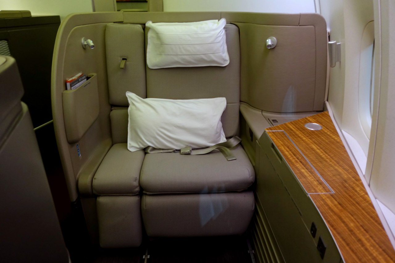 Review-Cathay Pacific First Class Seat