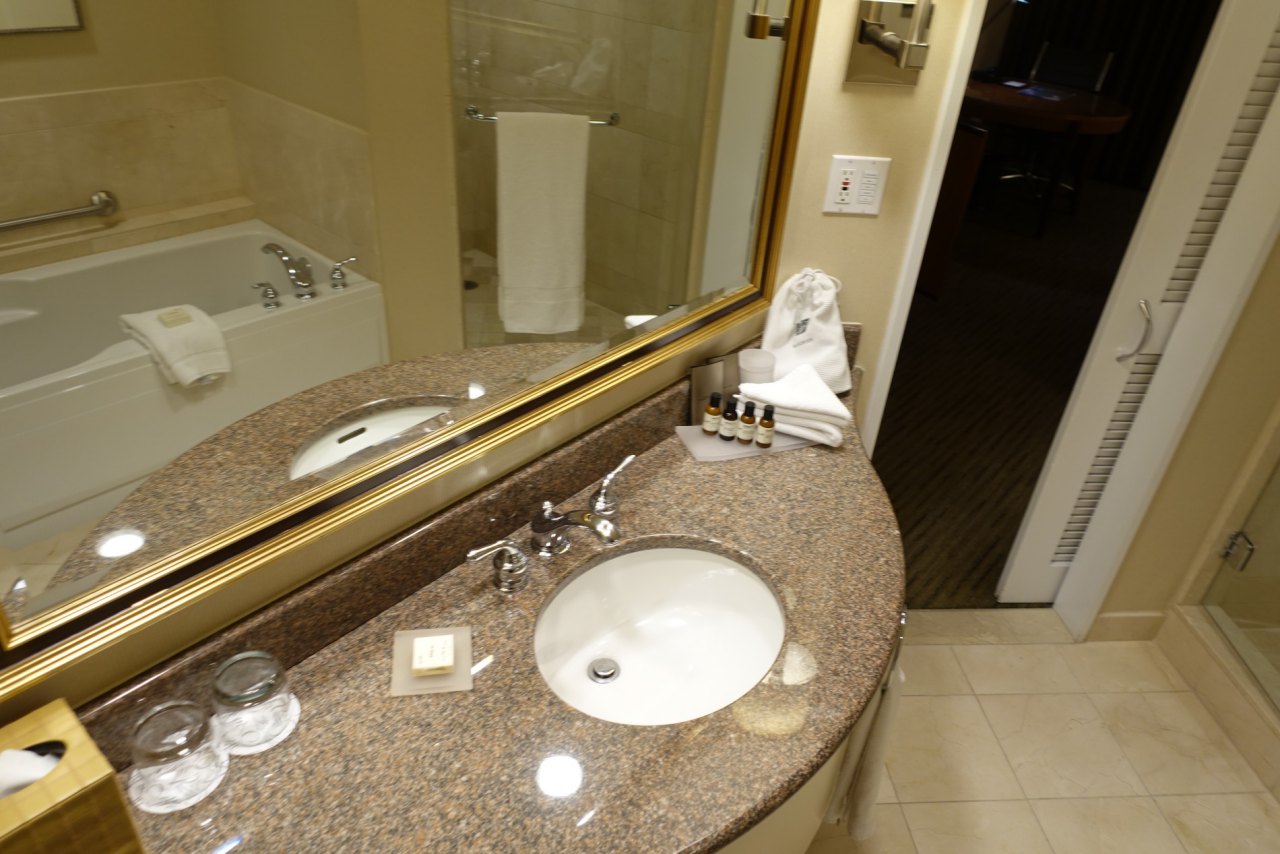 Review Fairmont Vancouver Airport Hotel