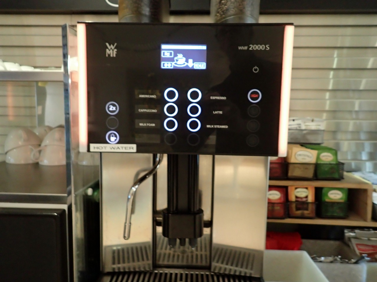 Espresso Machine, BA Galleries Lounge, JFK Review