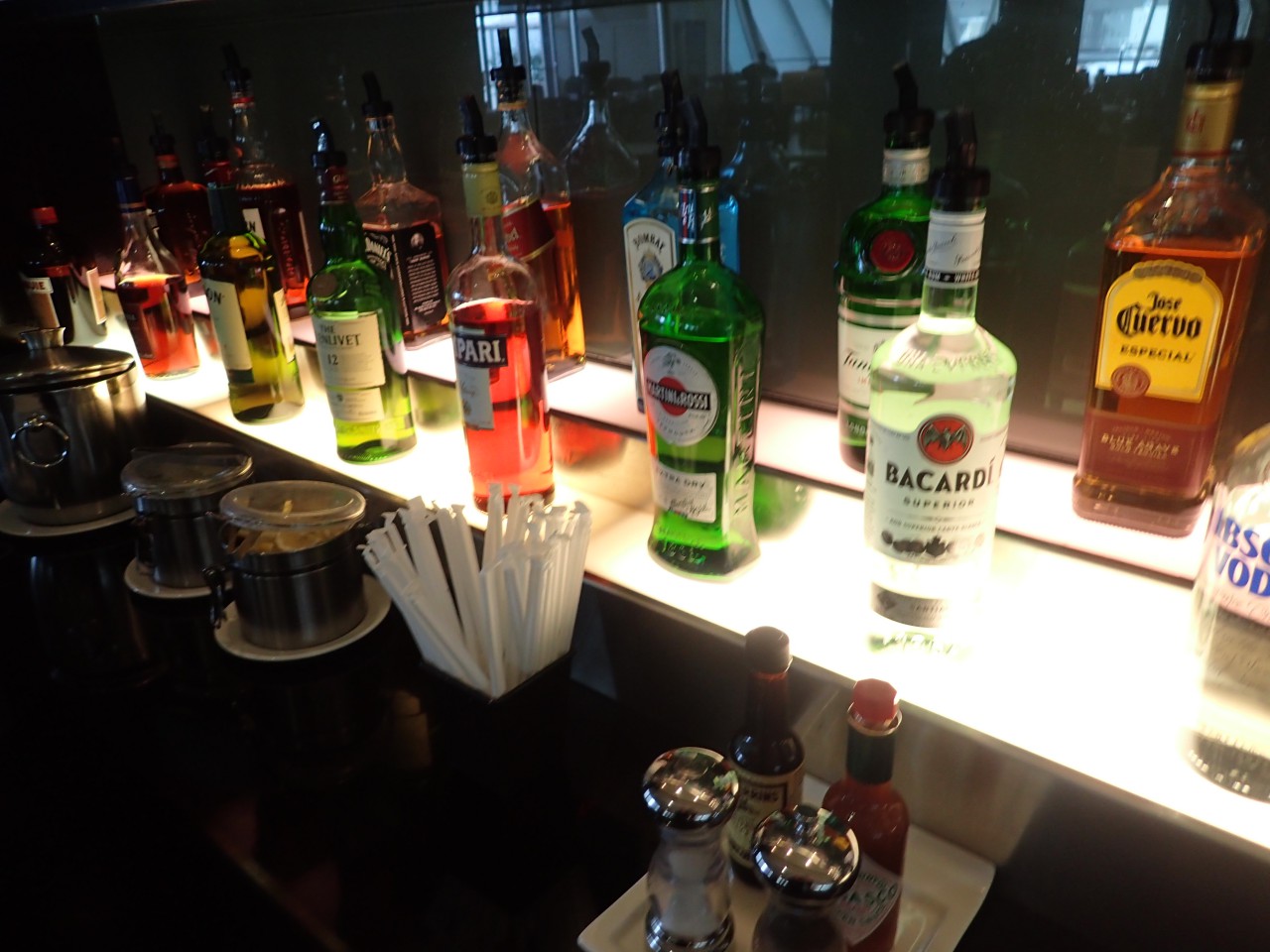 Liquor, BA Galleries Lounge JFK Review