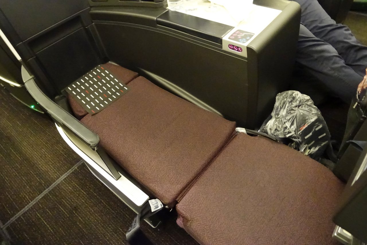 JAL Business Class Review-Flat Bed