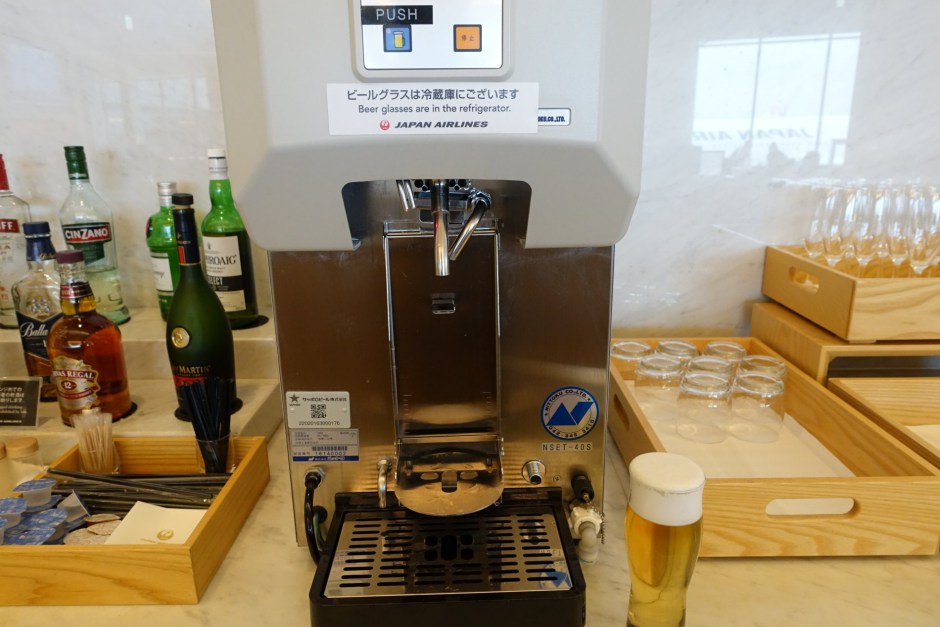 Lounge Review-JAL Business Class Lounge Tokyo NRT-Beer Dispenser