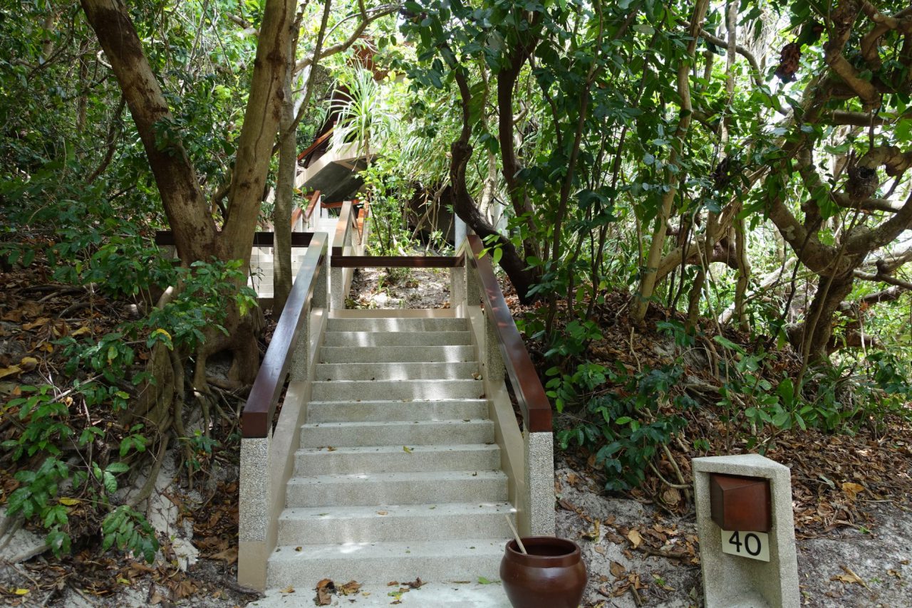 Amanpulo Review-Entrance to Hillside Casita 40