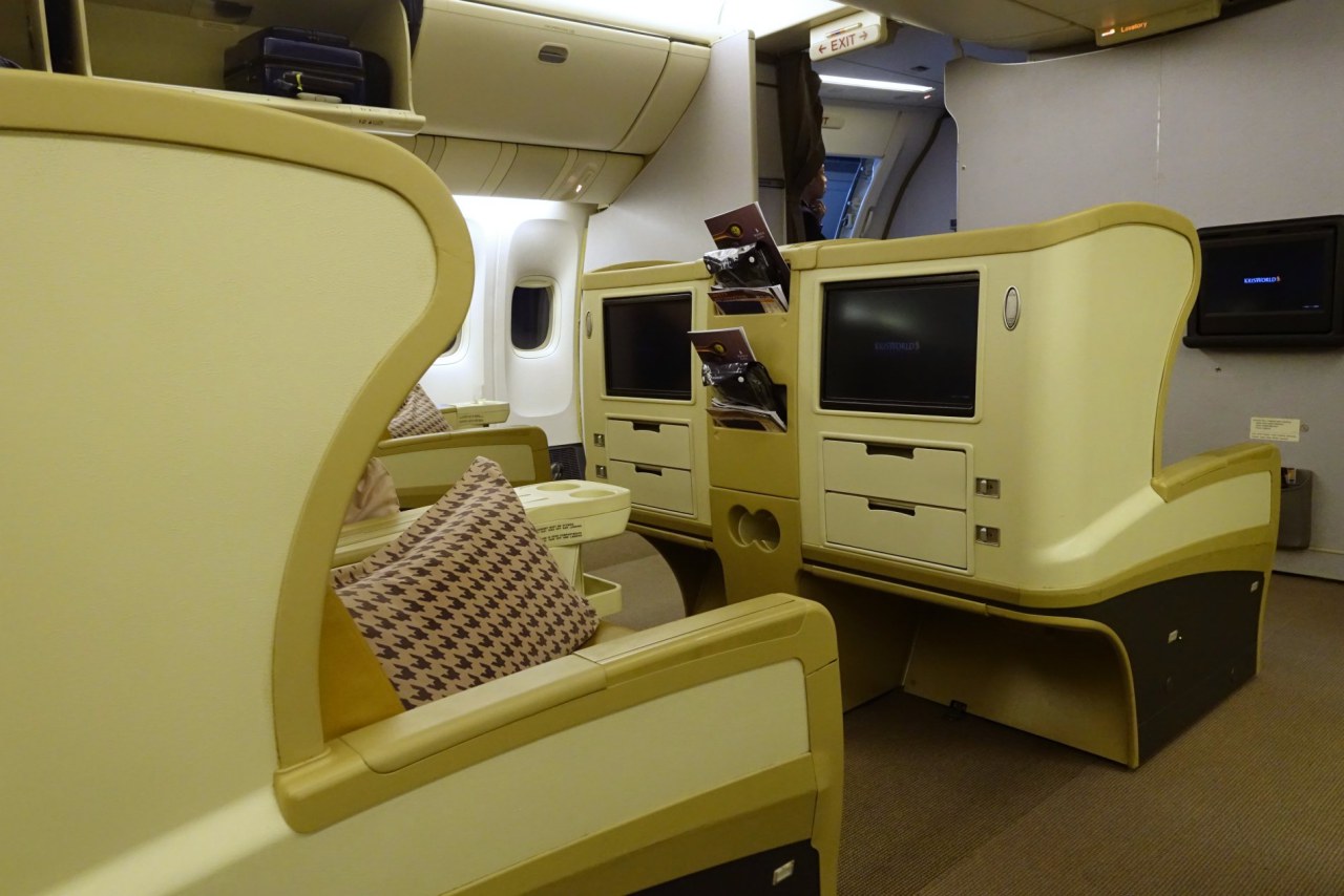 Review-Singapore Airlines Business Class 777-200-View from Seat 14H