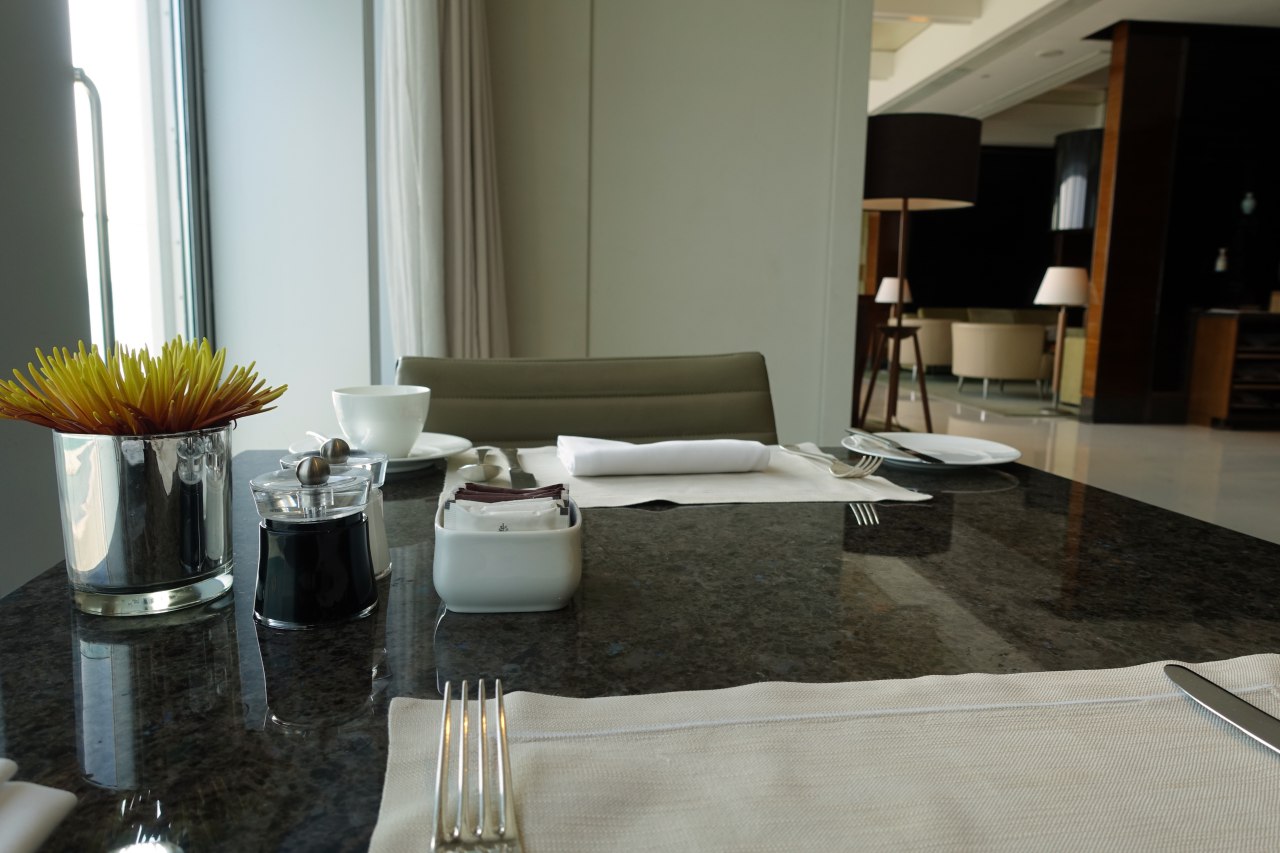 Review-Four Seasons Hong Kong-Executive Club Lounge-Table Setting