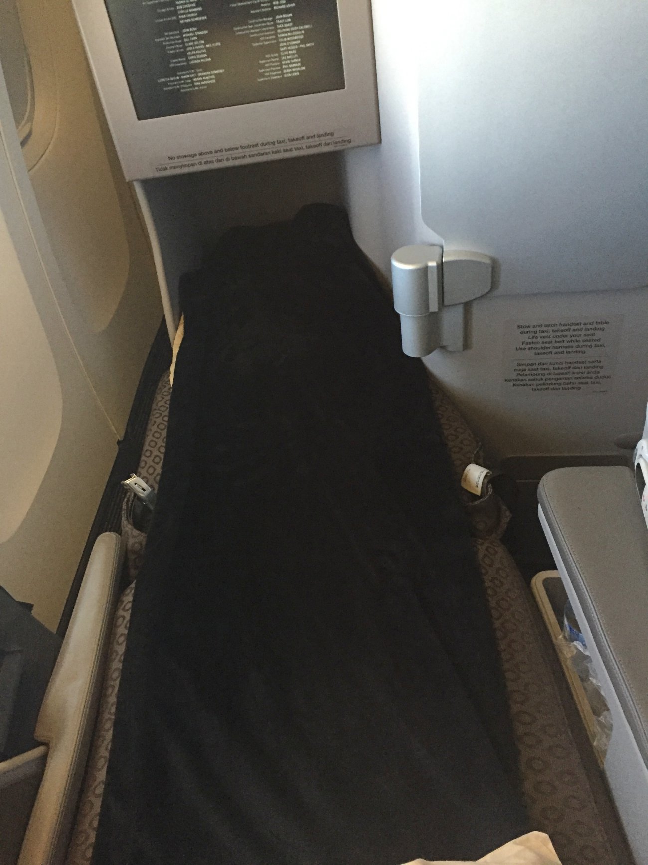 Review-Garuda Business Class Bed and IFE Screen