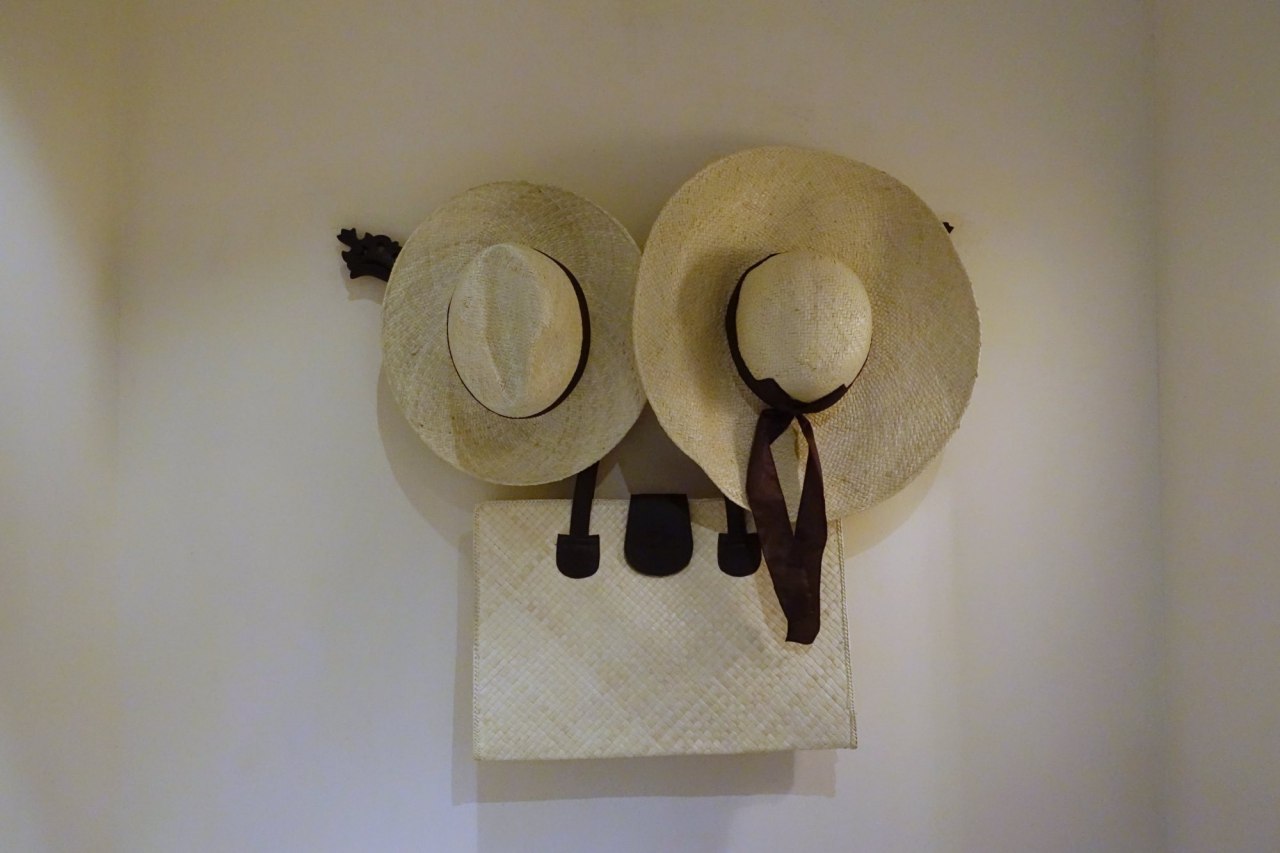 Review-St Regis Bali-Hats-Bag