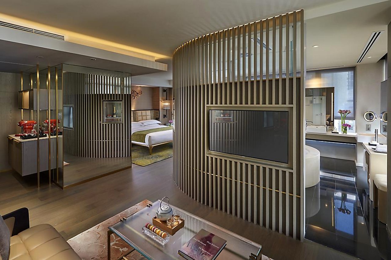 Top Hong Kong Luxury Hotel Offers 2018-Landmark Mandarin Oriental