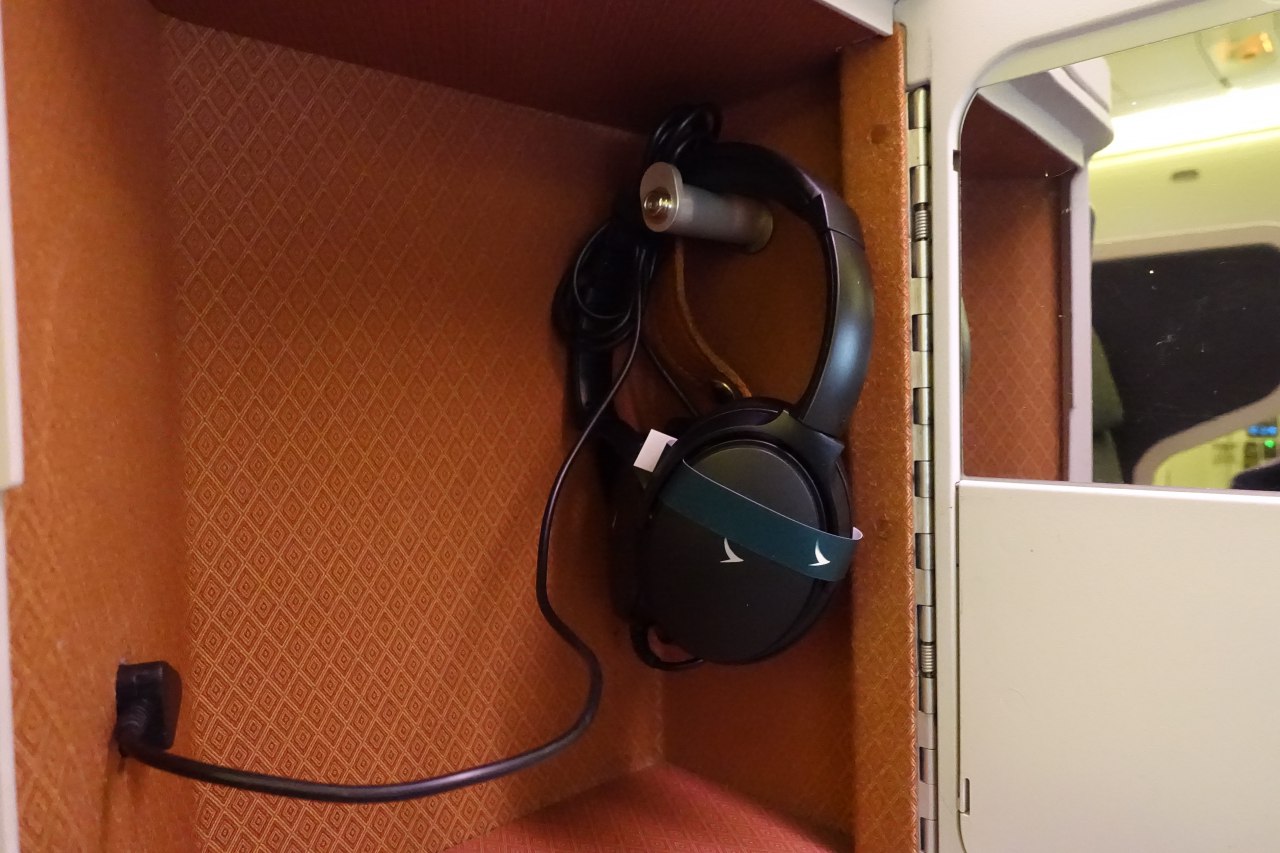 Cathay Business Class Review-777-300ER-Noise Cancelling Headphones