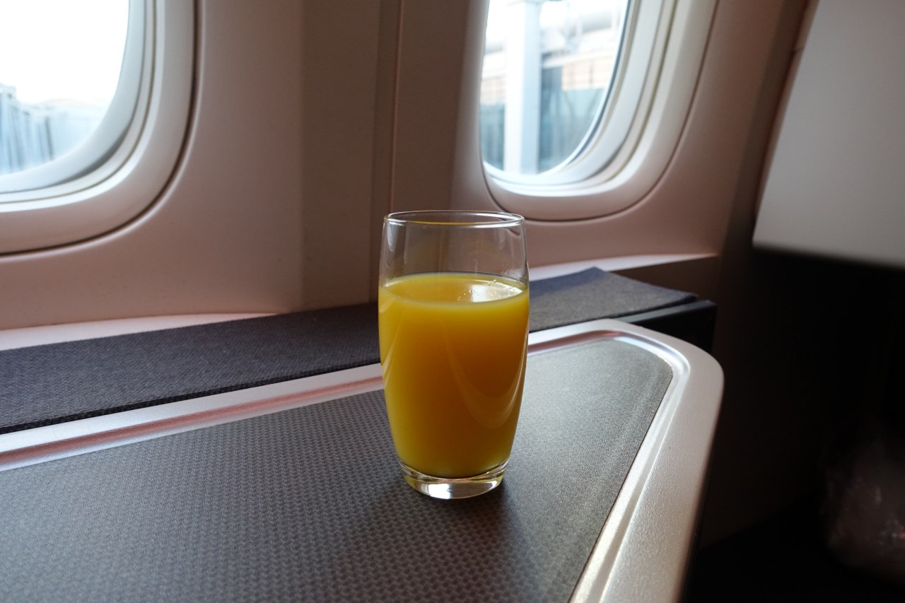 Cathay Business Class Review-Pre-Flight Drink-Orange Juice
