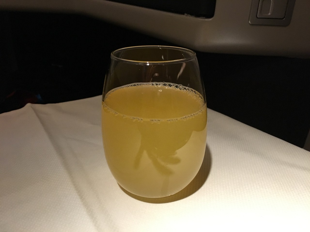 Cathay Pacific Business Class Review-Juice