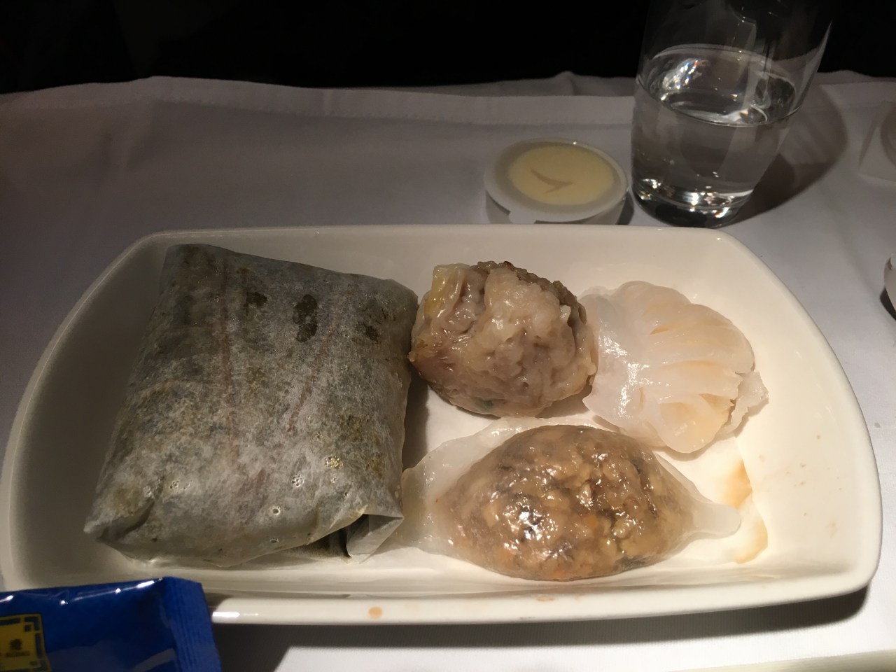Review-Cathay Pacific Business Class HKG-JFK-Dim Sum Breakfast