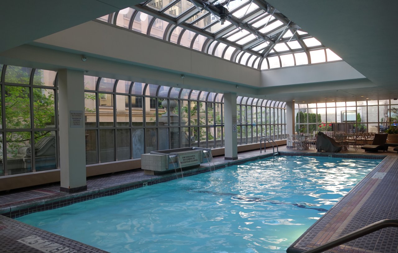 Review-Fairmont Olympic Seattle Pool
