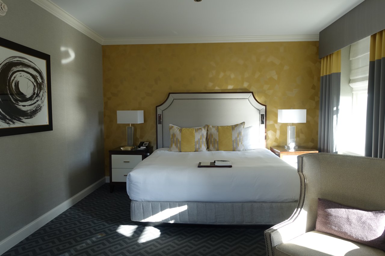 Review-Fairmont Olympic Seattle-Signature View King Room