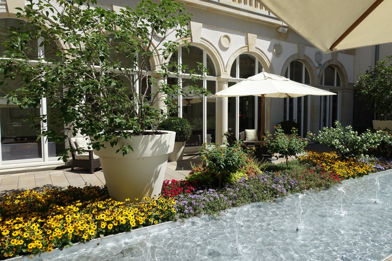 Hotel Villa Kennedy Frankfurt Review-Garden Courtyard Fountain