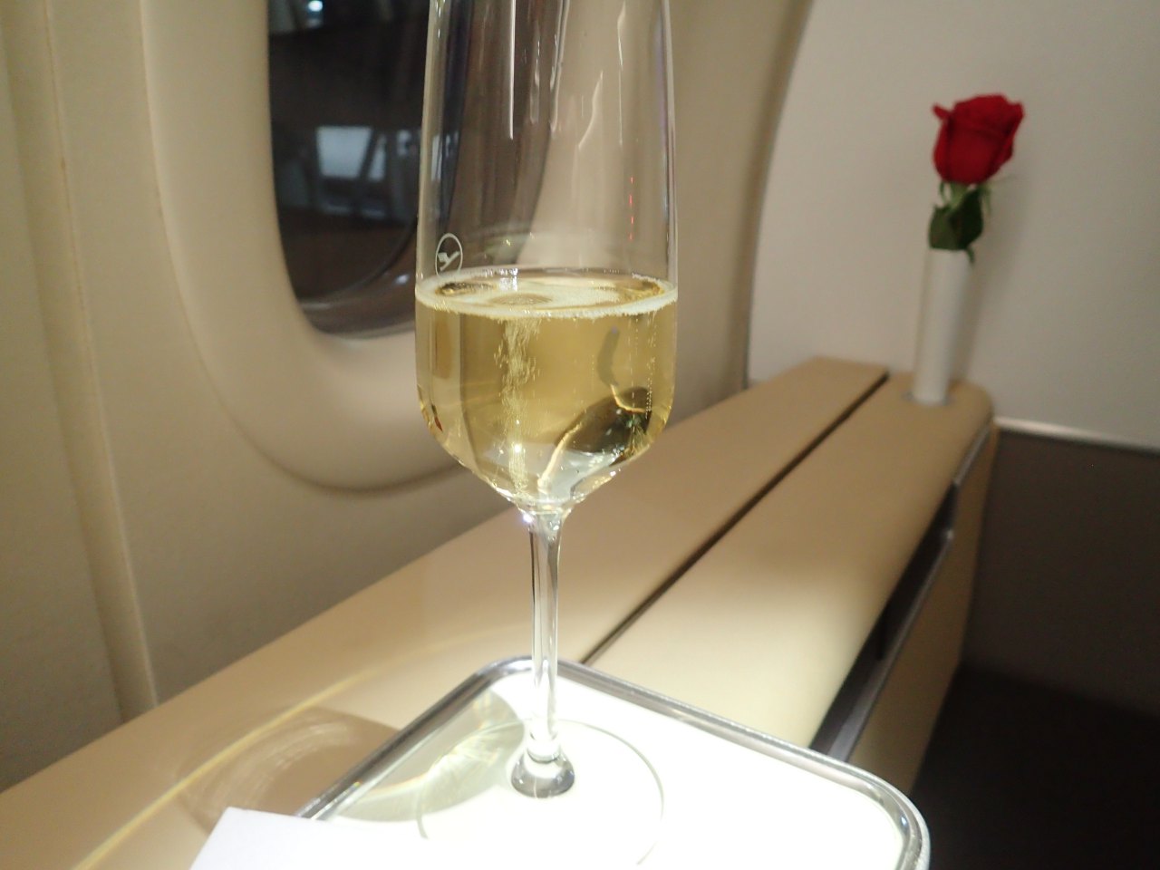 Champagne and Red Rose, Lufthansa First Class Review
