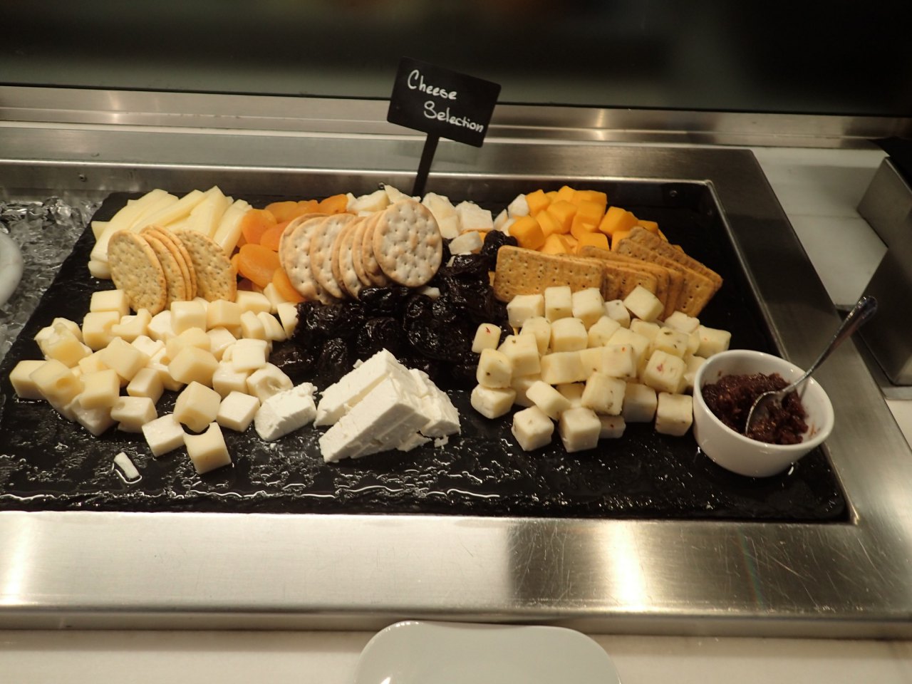 Cheeses, Lufthansa First Class Lounge JFK Review