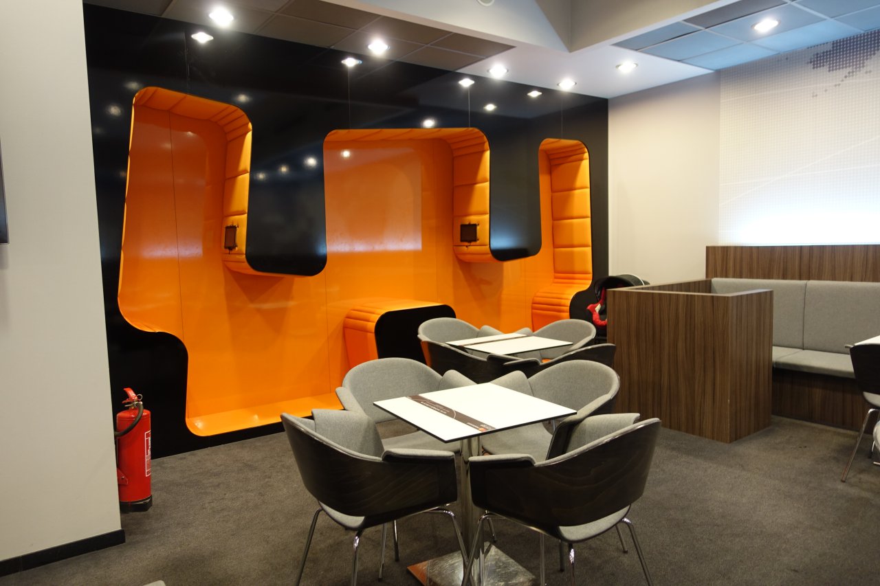 Review-MasterCard Lounge Prague Airport-Funky Seating