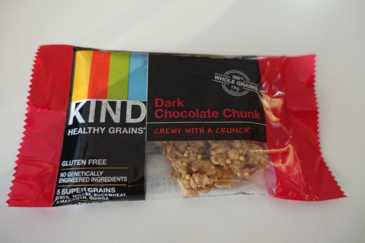 Review-Air France Lounge Chicago Food-Kind Granola Bar
