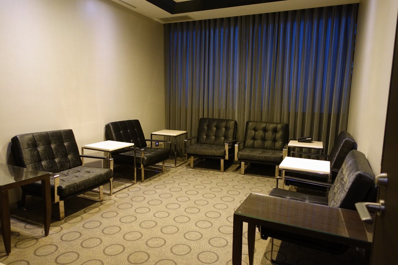 EVA Infinity Lounge Taipei Review-Sitting Room Near Reception