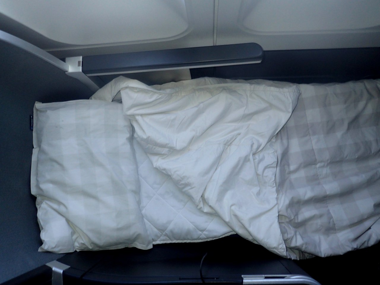 Review: SAS Business Class Bed, A340