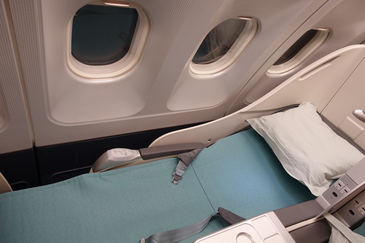 Korean Air First Class A330 Review-Bed