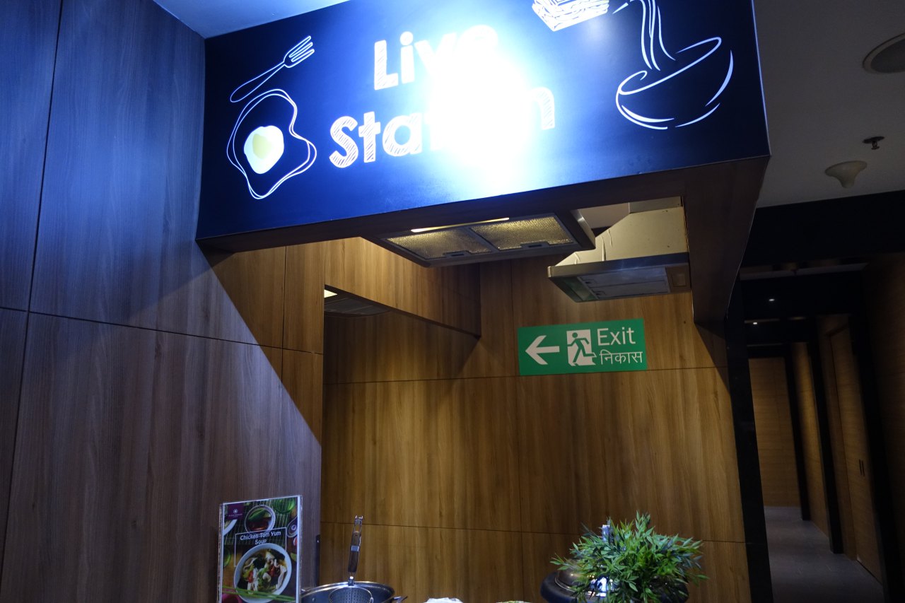 Plaza Premium Lounge Delhi Airport Terminal 3-Live Cooking Station
