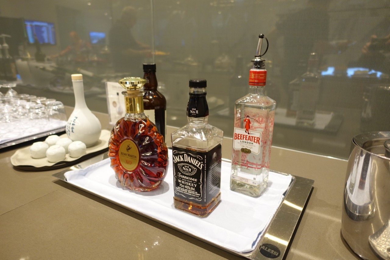 Review-Korean Air First Class Lounge Seoul-Alcohol
