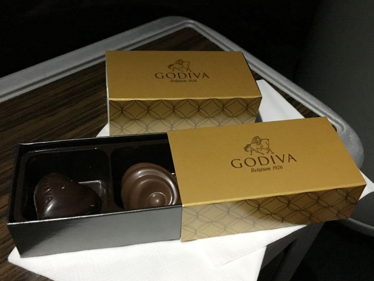 Qatar Business Class Review-Godiva Chocolates