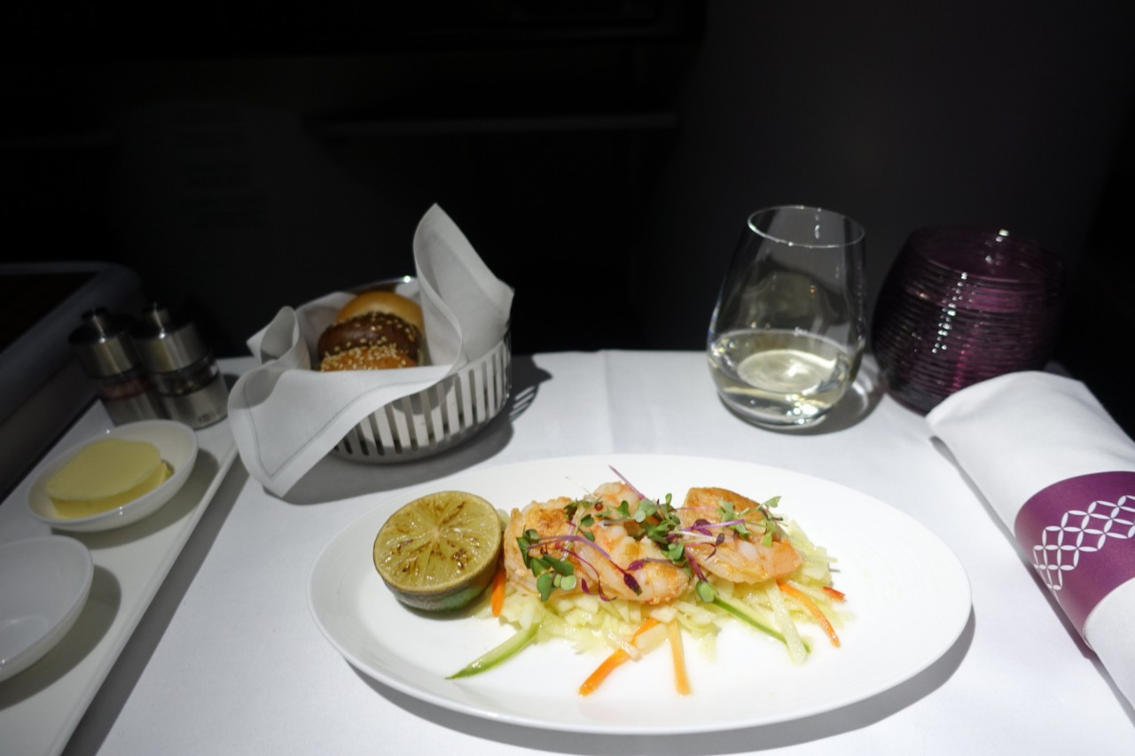Review-Qatar A320 Business Class Appetizer-Prawns
