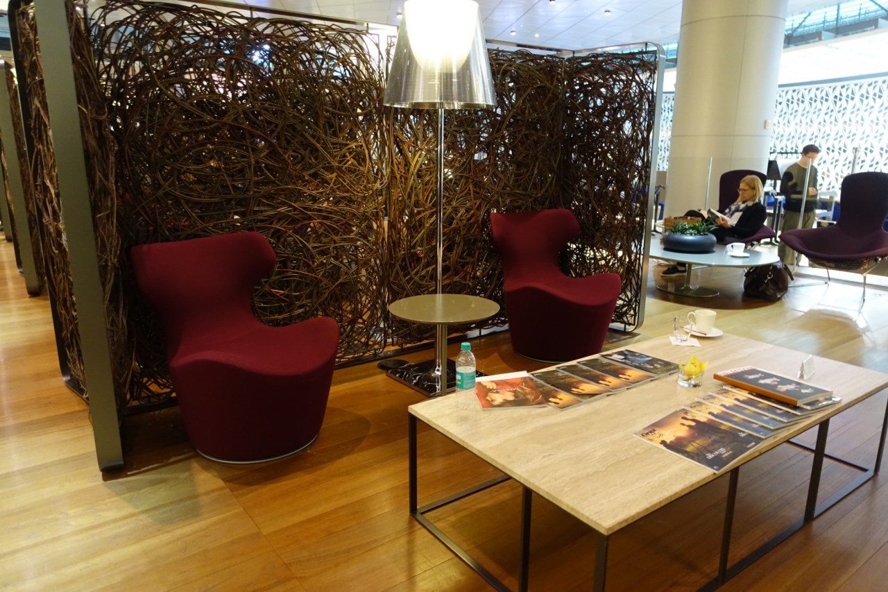 Review-Qatar Al Mourjan Business Class Lounge Doha-Seating