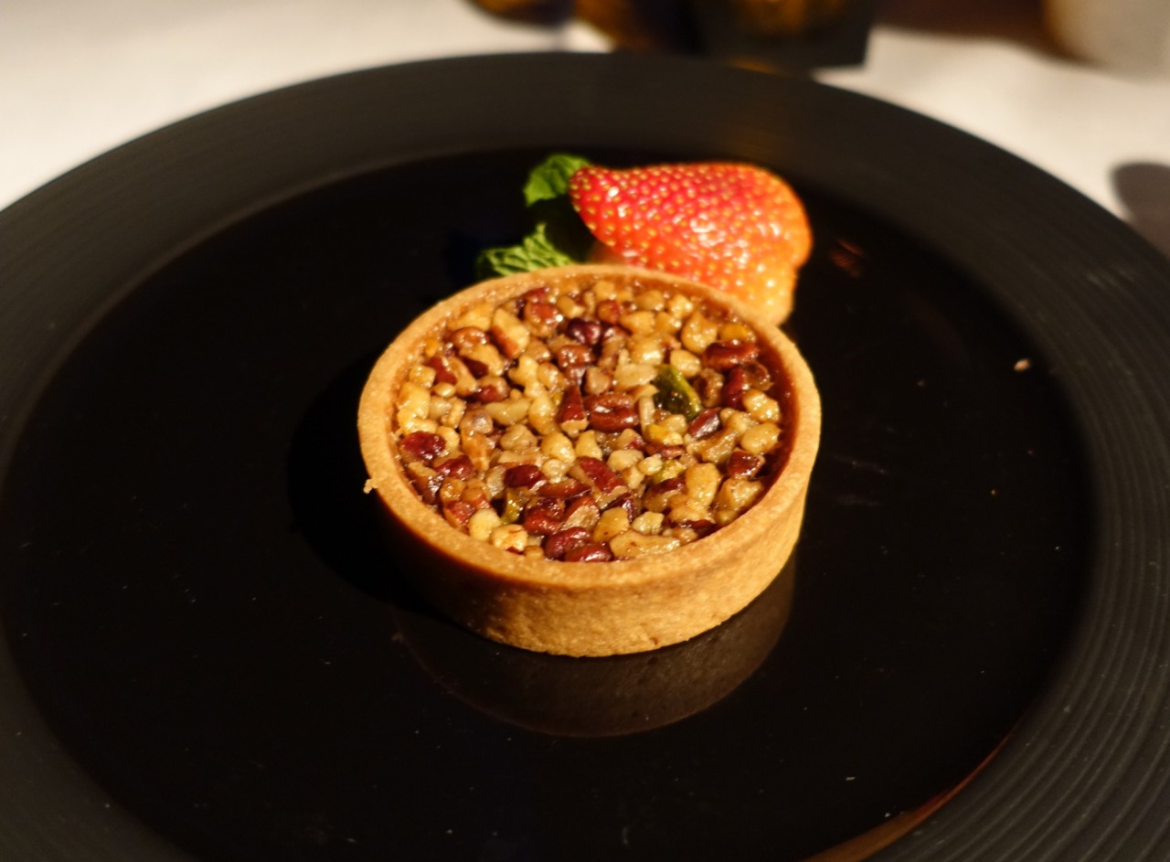 Mixed Nut Tart Dessert, Qatar Business Class Review