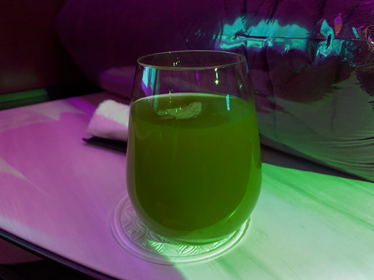 Mint Welcome Drink, Qatar QSuites Review