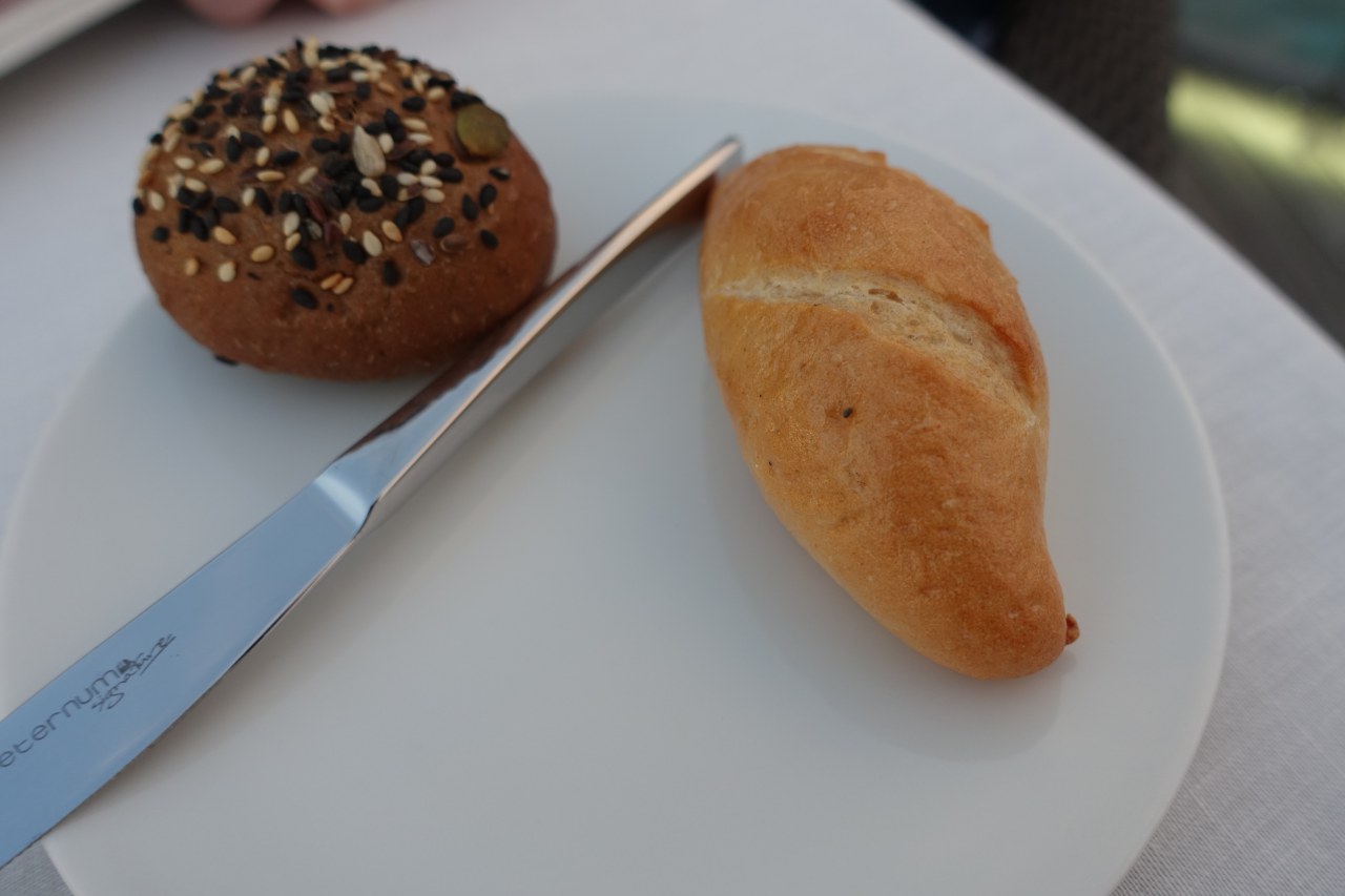 Bread Rolls, Aragu Restaurant Review