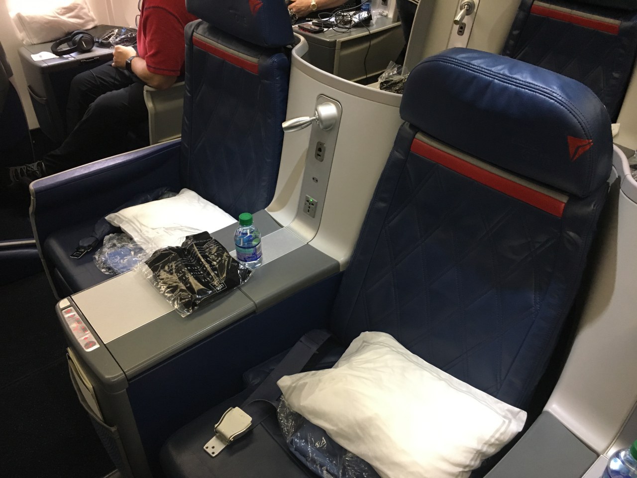 Delta One 767-300ER Seats