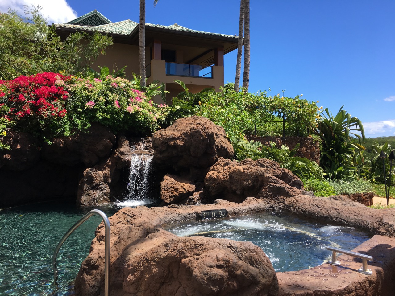 Adults-Only Pool and Jacuzzi, Four Seasons Lanai Review