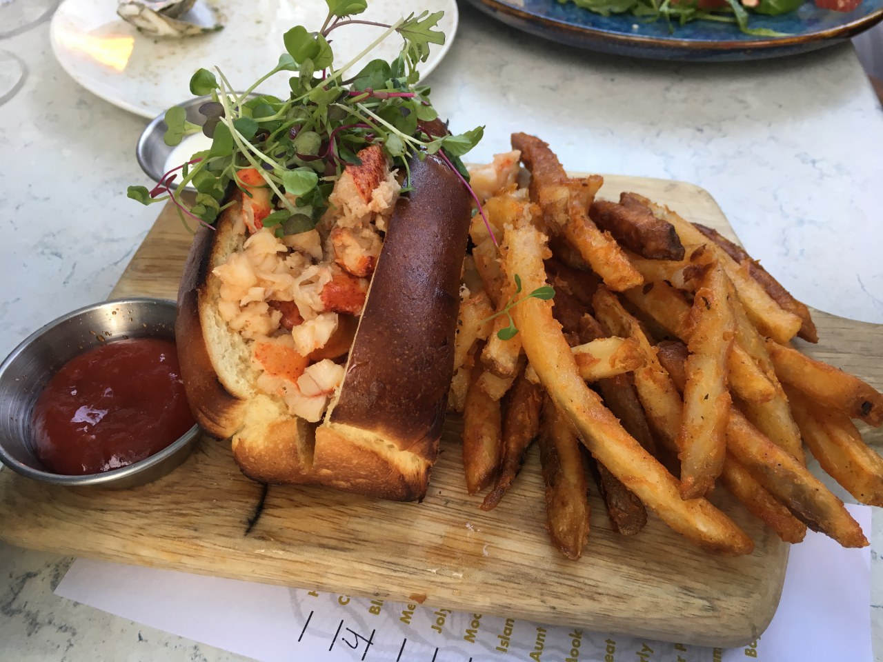 Lobster Roll, 19 Raw Oyster Bar Review, Edgartown