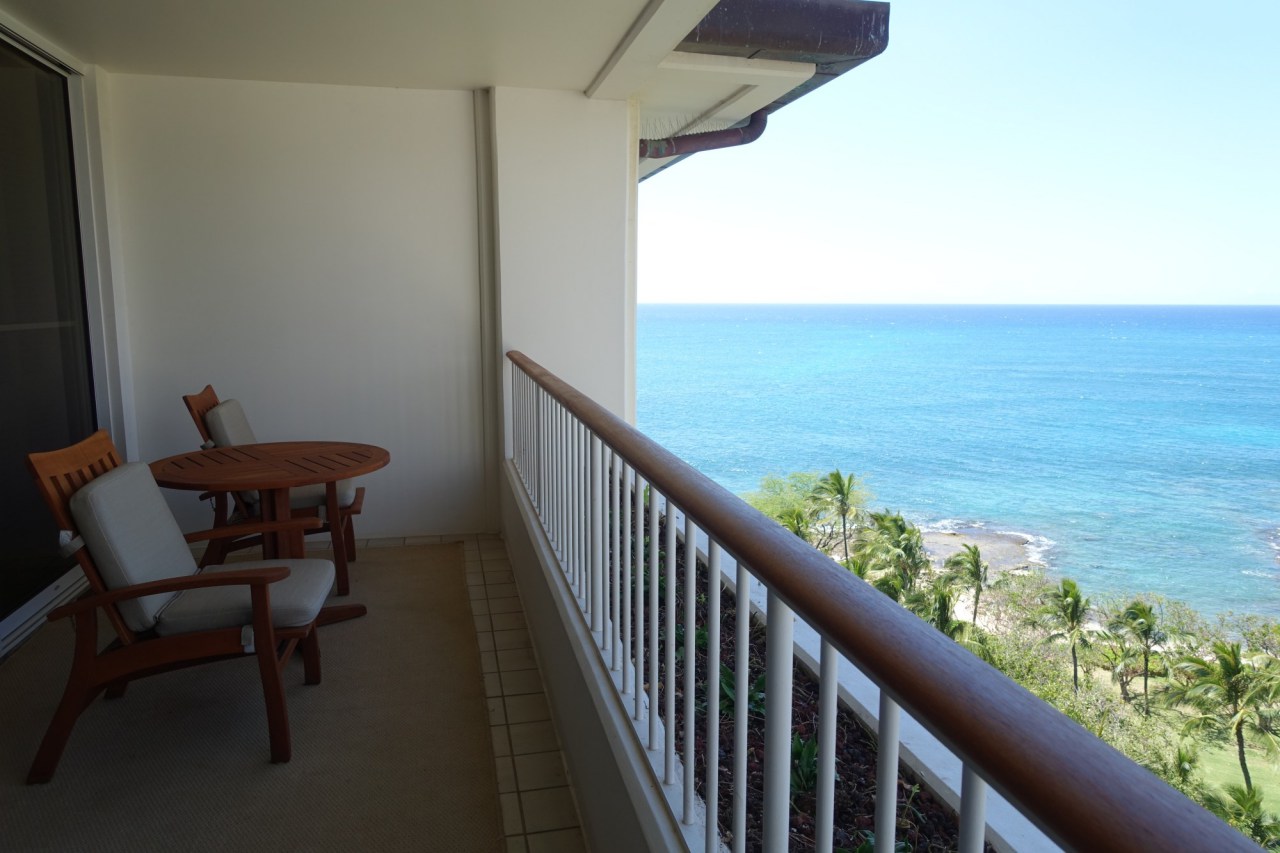 Oceanfront Room Lanai, Four Seasons Oahu Review