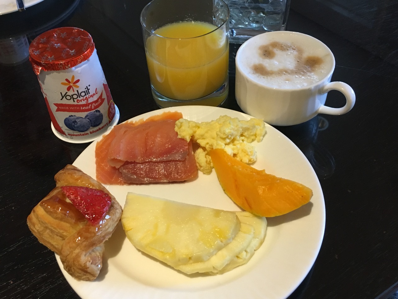 Ritz-Carlton Kapalua Club Lounge Breakfast