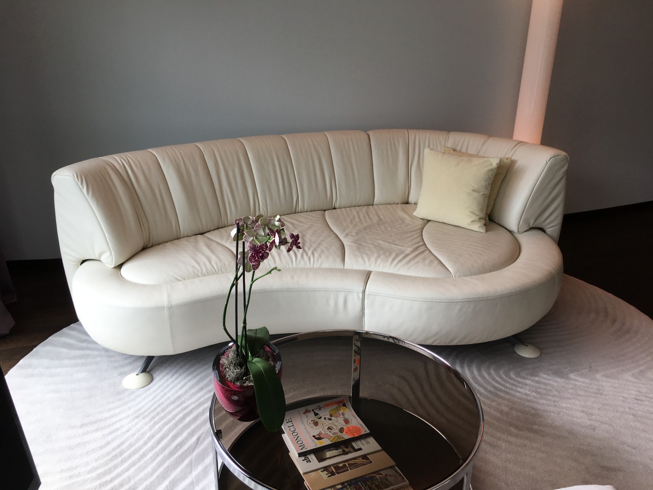 Guess the City Hotel-Junior Suite Sofa