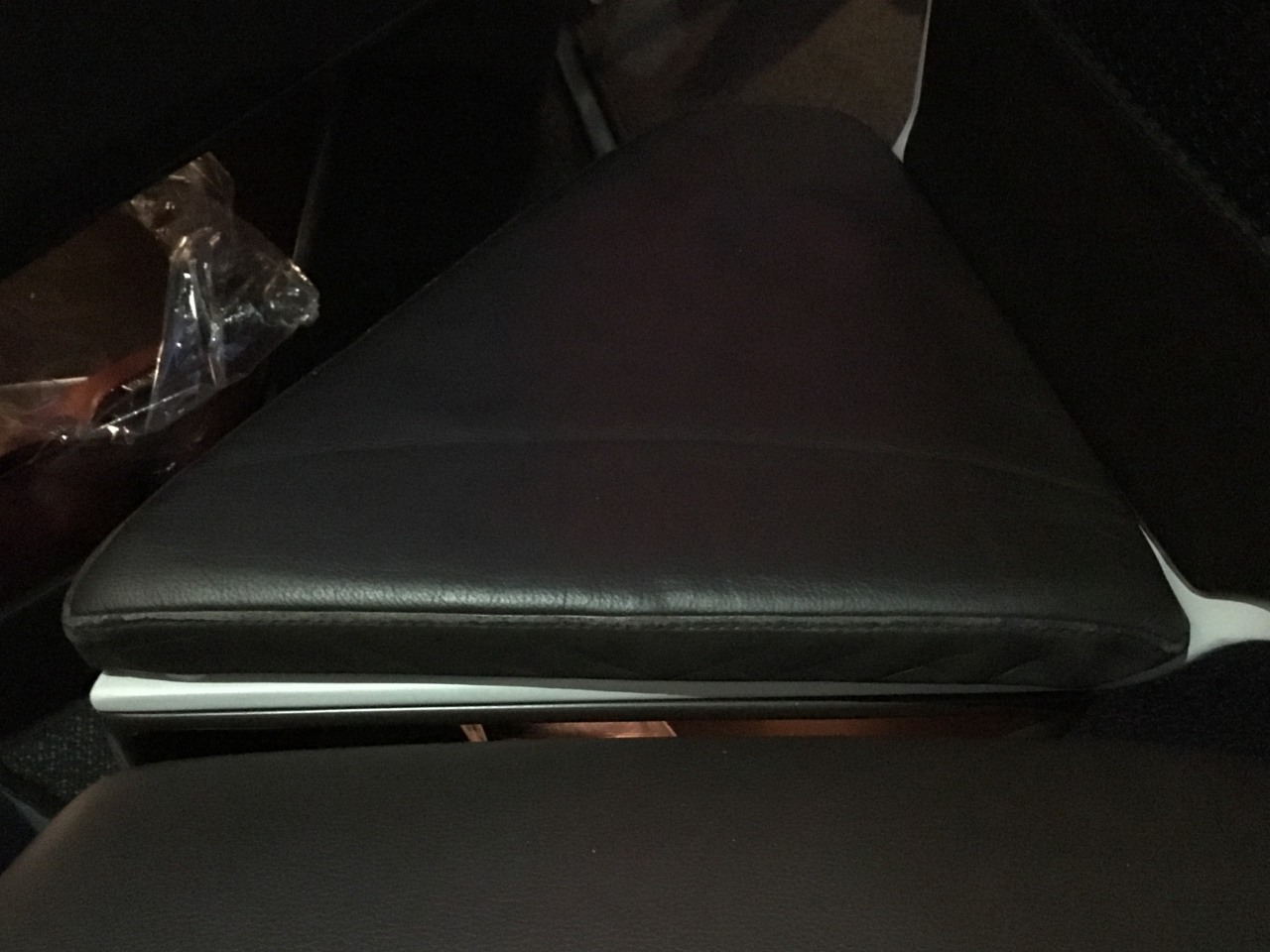 Hawaiian Airlines A330 First Class Review: Gap Between Seat and Ottoman