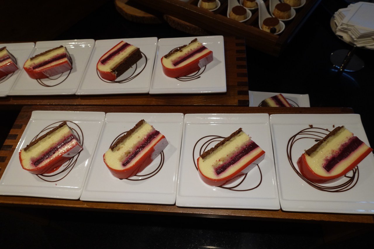 Raspberry Mousse Cake, Fairmont Pacific Rim Gold Lounge Review