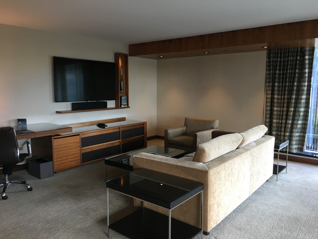 Junior Suite Living Room, Fairmont Pacific Rim Vancouver Review