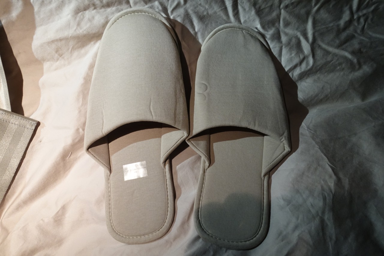 Slippers, Cathay Pacific First Class Review