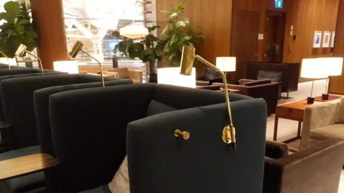 Review-Cathay Pacific First and Business Class Lounge Vancouver Airport YVR