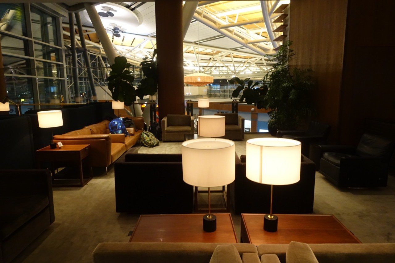 Review: Cathay Pacific First and Business Class Lounge Vancouver