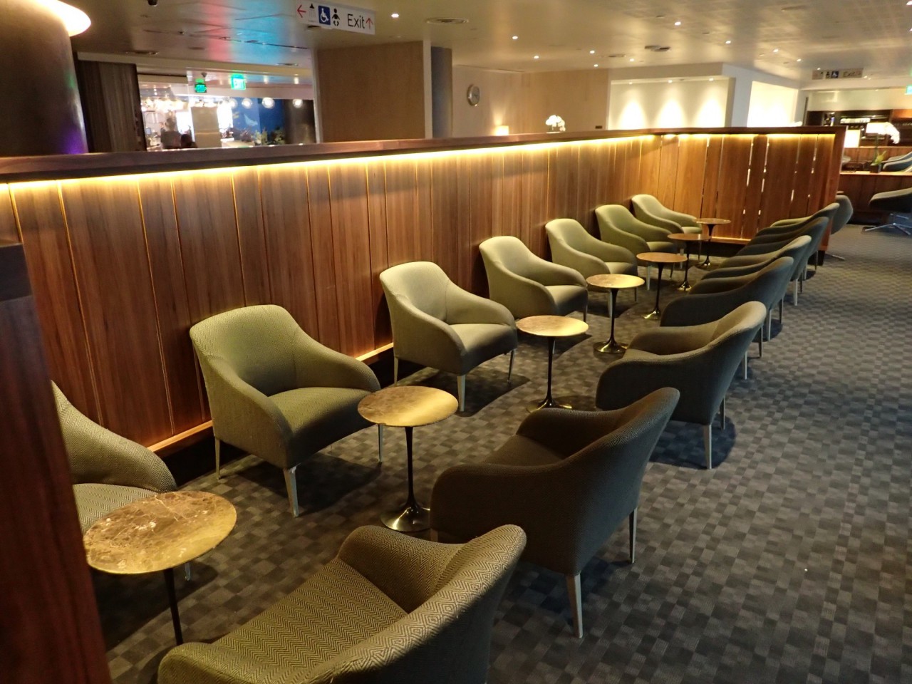 Oneworld Business Class Lounge LAX Seating Near Entrance