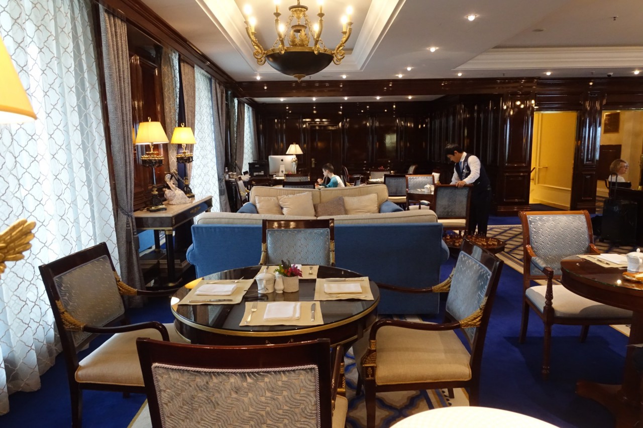 Ritz-Carlton Moscow Club Lounge Review