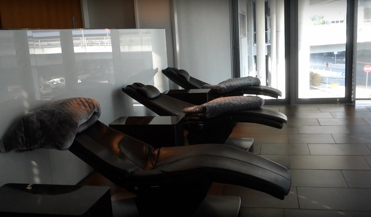 Relaxation Chairs, Lufthansa First Class Terminal Review, FRA